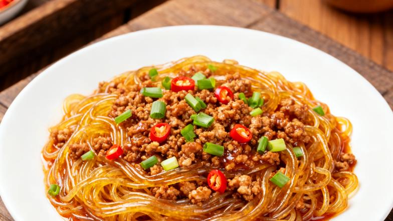 蚂蚁上树：以粉条为魂，还原家常美味​