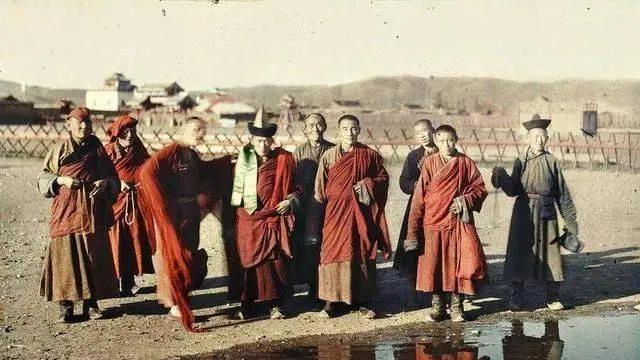 被抹掉的中国记忆：外蒙古百年“去中国化”真相