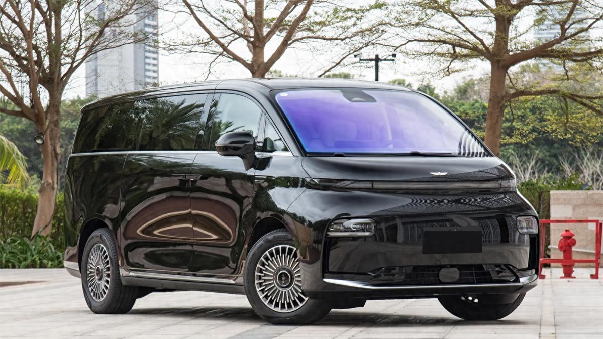 起步价降8万，新款吉利银河翼真L380上市，侧滑门，2+2+2座椅布局