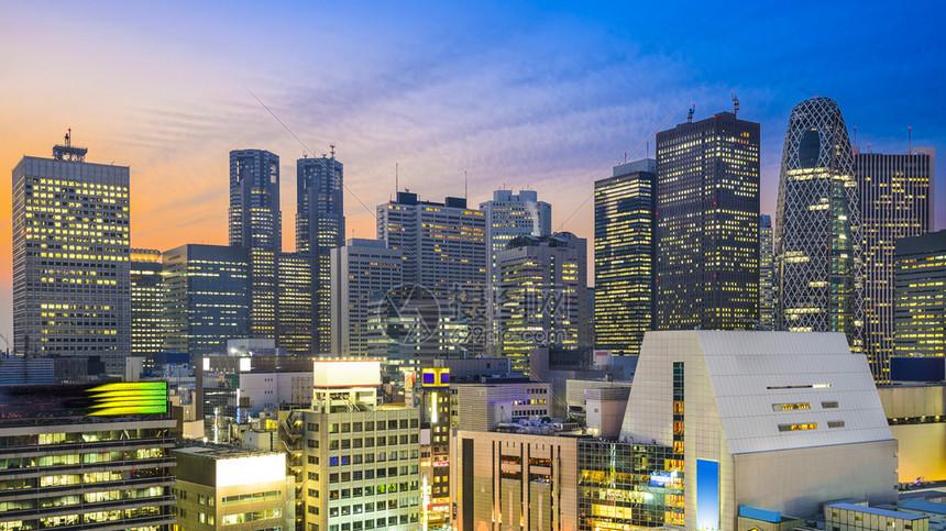 深度剖析：日本文商科留学生主流三大专业——社会、经济、经营