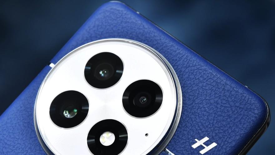 一加大力清仓，从4499元降至2736元，哈苏三主摄2K屏旗舰跌至新低