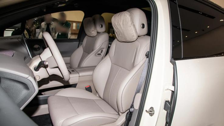 造型奇怪，配置却堆得“满满当当”，理想i6值得选吗？