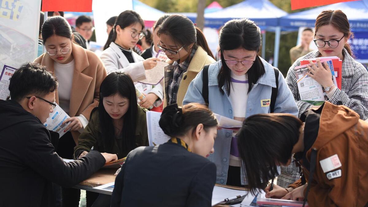 今年又有1222万的毕业生，何去何从，专家说：别急，慢就业！