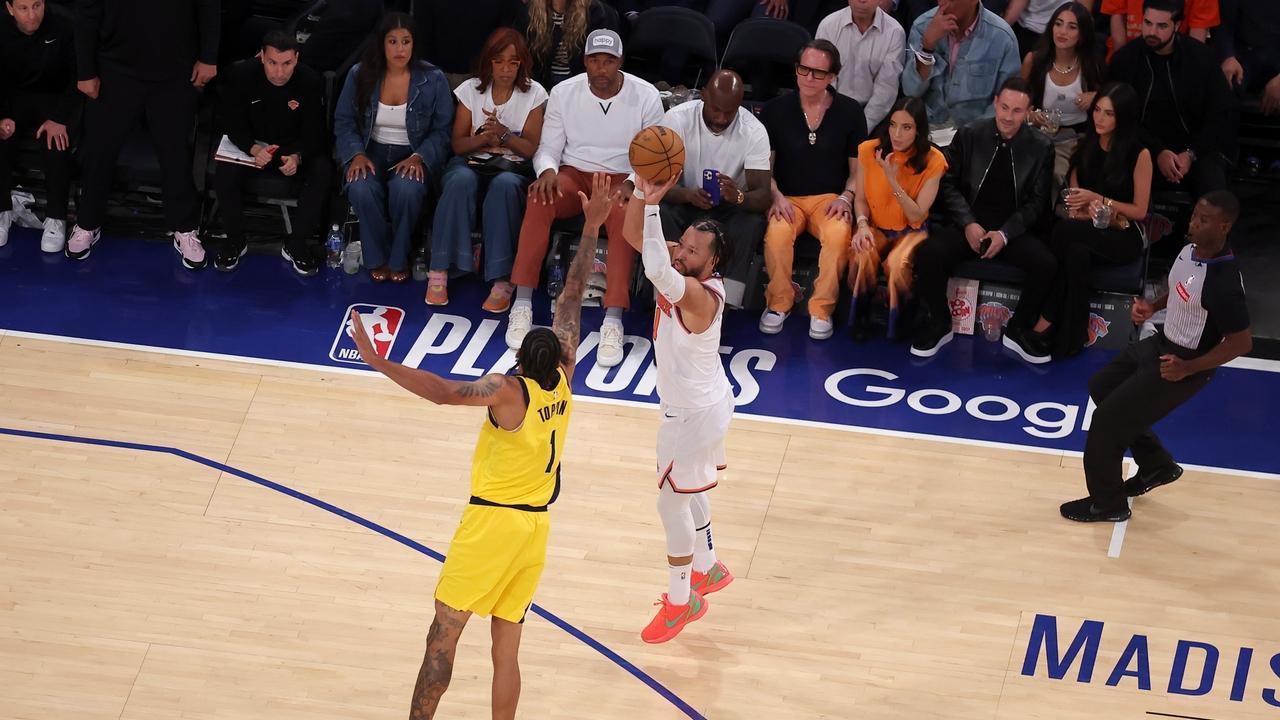 布伦森32+5+5，唐斯24+13拒绝出局！哈利伯顿全场仅8分