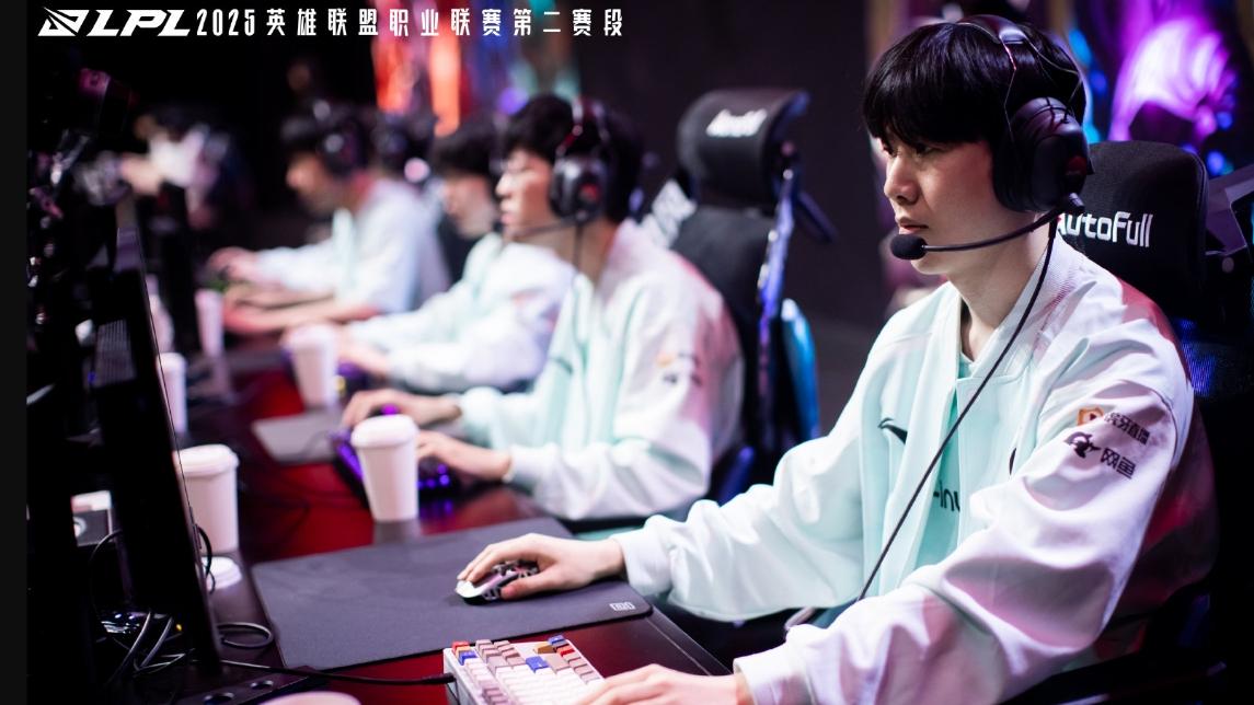iG状态堪忧，恐三连败？FPX迎战TES，能否以下克上？