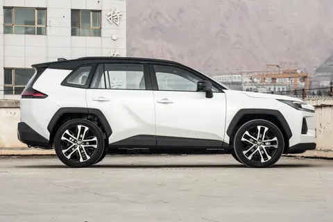 家用SUV怎么选？看看全新换代威兰达，戳中我们用车的痛点