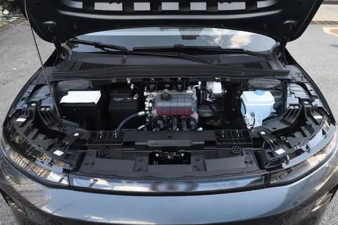 10万级纯电轿车的均衡之选，这款零跑B01如何？