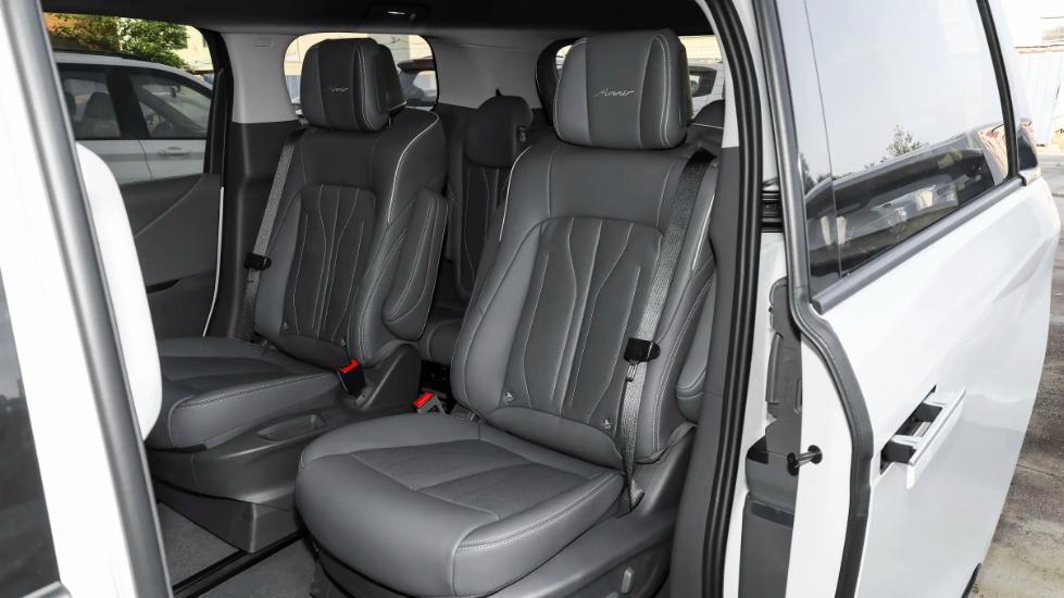 推荐入手陆尊版，别克GL8产品力均衡，未来还有希望成为销冠吗