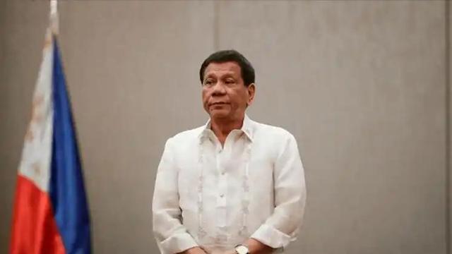 28万菲军向总统表忠心，马科斯拒绝下台，老杜回国希望彻底破灭？