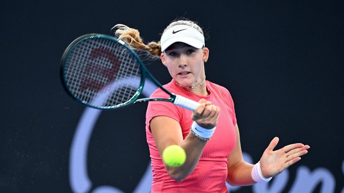 17岁天才少女崛起！从被郑钦文打哭到淘汰世界第2，她仅用半年