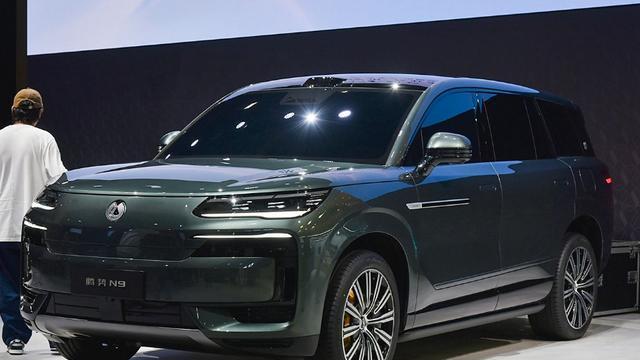 腾势N9正式上市，搭载易三方天神之眼智驾系统，起售价38.98万元