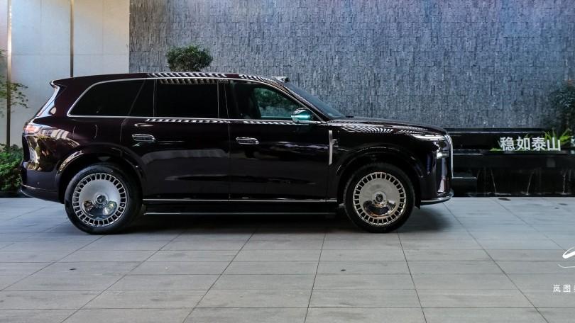 搅局旗舰豪华SUV市场！岚图泰山正式上市，37.99万元起售