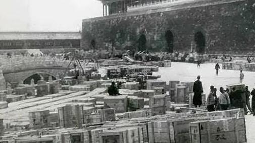 ​生死15公里！蒋氏专机升空瞬间：200吨黄金险成战利品，中共为何放走“头号战俘”？