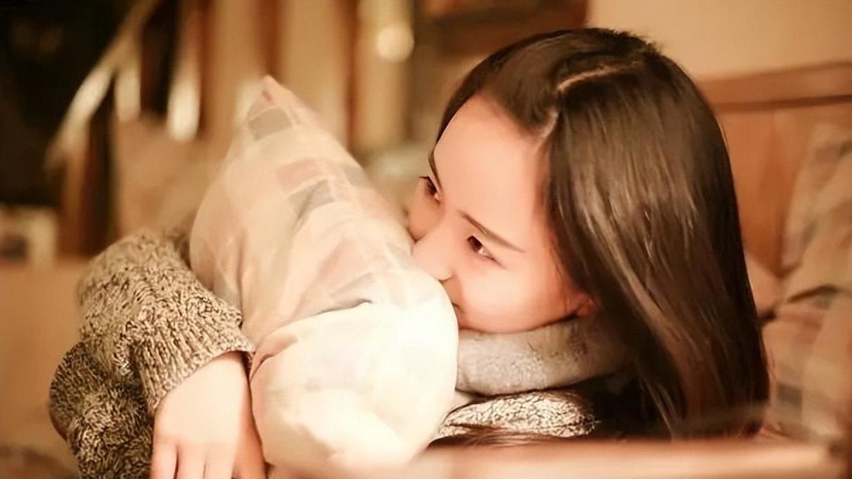 女生对你心动，会有这4个表现，铁子们细品！