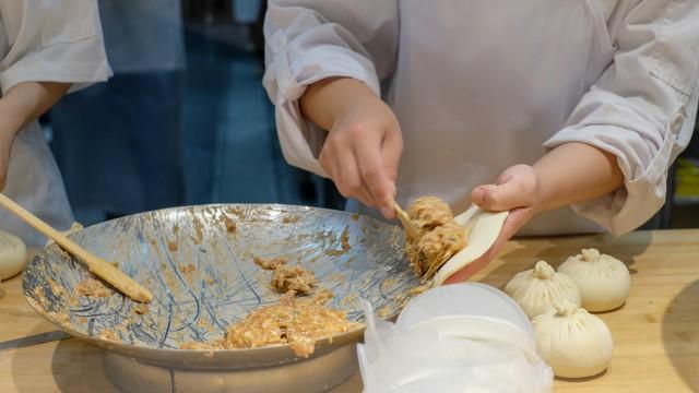 做包子时，切记多加一勺它，包子又白又香，秘诀在此！