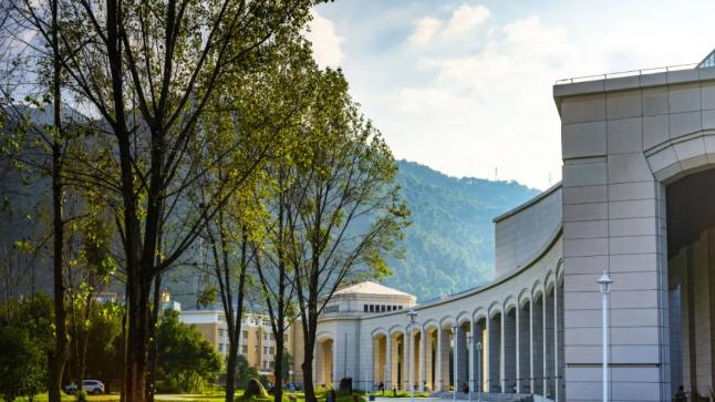 闽江学院是一本吗？“学院”变“大学”，稳站一本梯队