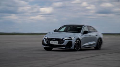 一汽奥迪A5L革新登场：PPC平台下的豪华B级车