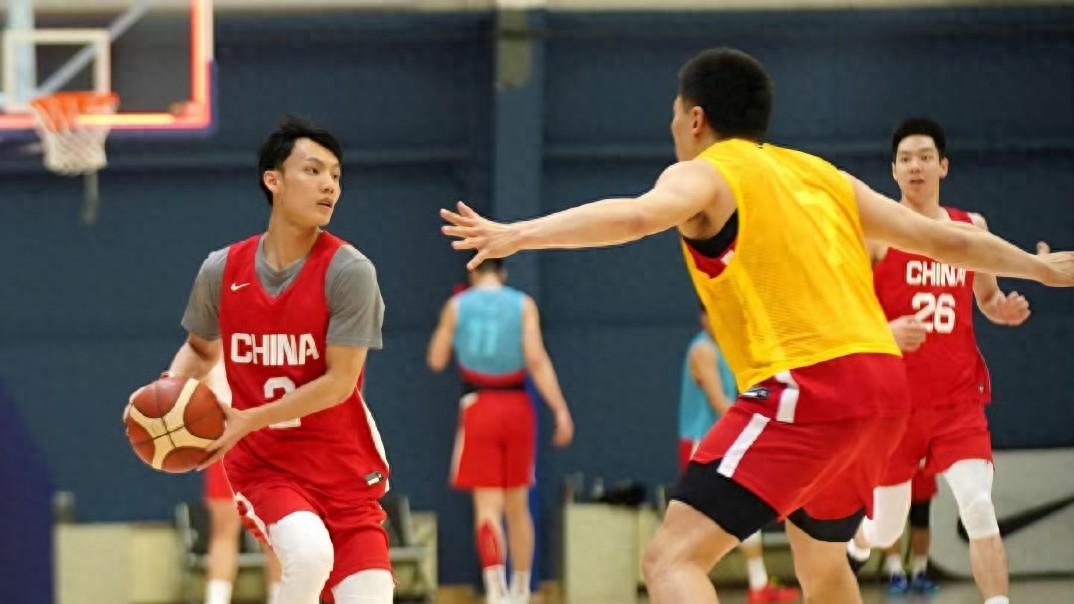 稳了！广东最强锋线确认加盟，这可是男篮唯一的“空间型四号位”