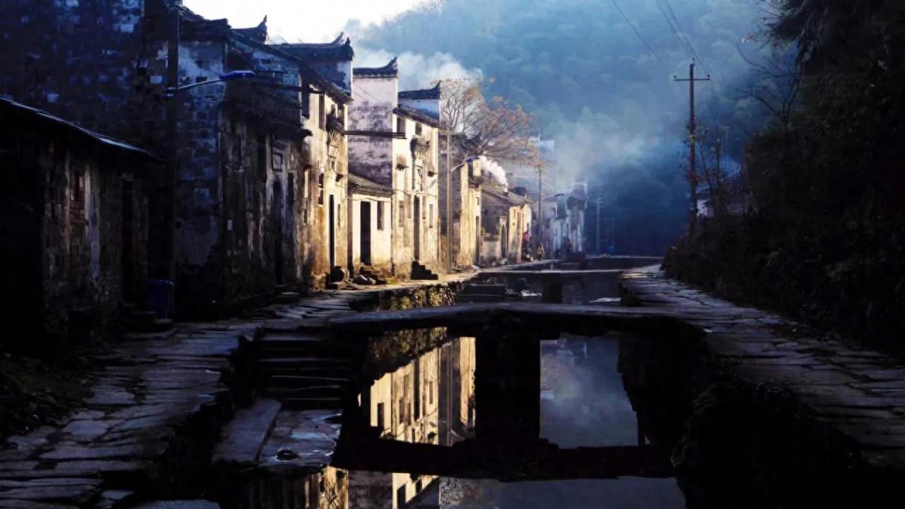 习惯性对村里走出去的公务员道德约束 虽不违法却造成隐形不公