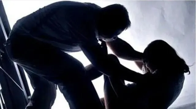 18岁女子公园遭轮奸，未婚夫被迫“欣赏”