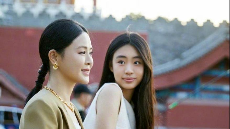 佟大为带17岁女儿拍戏