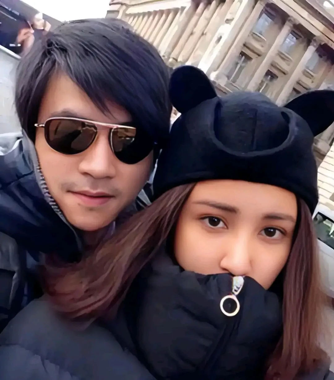 张歆艺和黄海波拍亲密戏，按要求只能穿一条三角内裤，黄海波不停喝酒壮胆：“不行，我得喝点，我太对不起杨