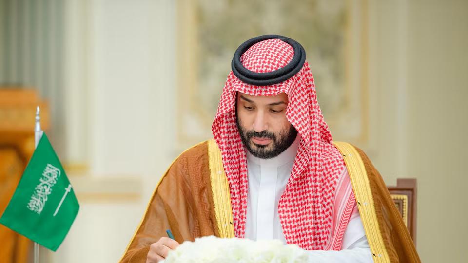 一改惯例，特朗普要卖F-35战机，沙特反手送上一份大礼