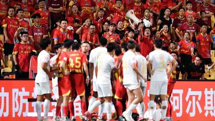 从重伤到无瘫痪风险：阿萨莫阿的幸运，与中国足协的一次艰难决定