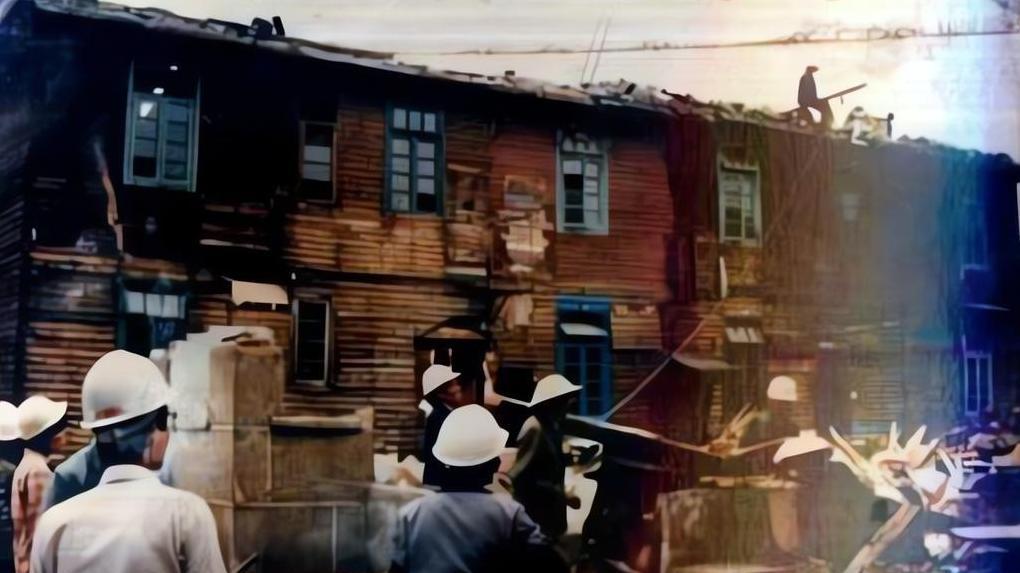 10年后重逢：落榜的堂弟如今是总工程师