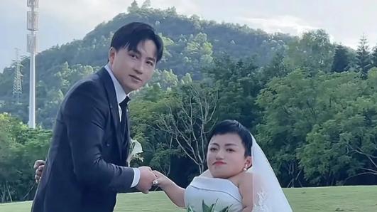 五年前全网刷屏的求婚现场，昨晚竟成千万粉丝的离婚直播间