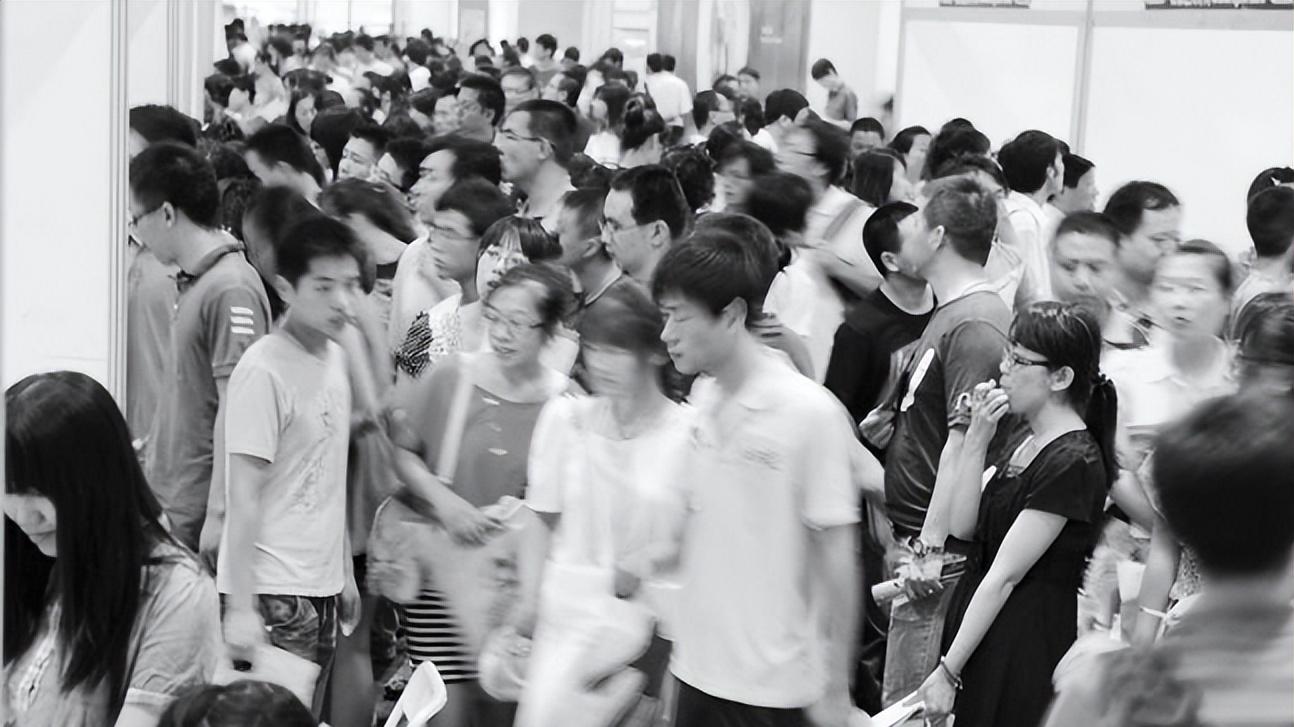 2007年武汉女大学生失踪，父母卖房寻人，12年后竟被民警意外发现
