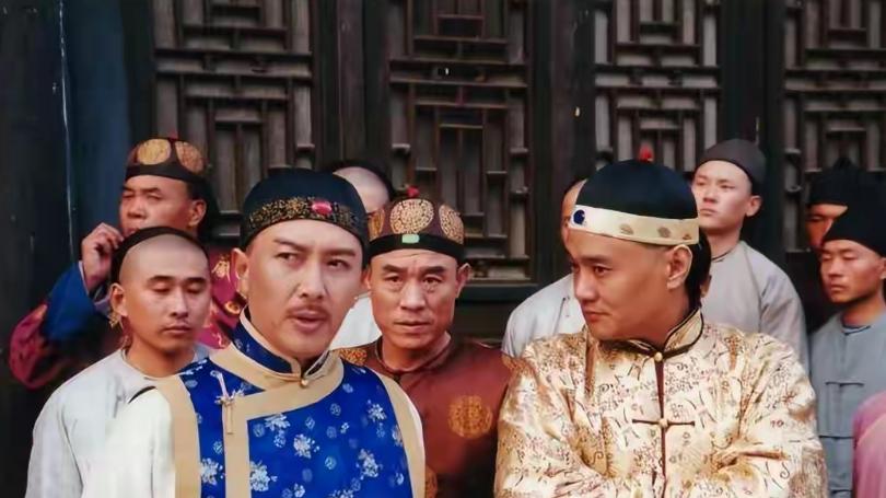 雍正暴毙，51岁宠臣李卫随即“郁郁而终”？乾隆帝一句“一介庸奴”背后，是清史一桩精心误读的公案