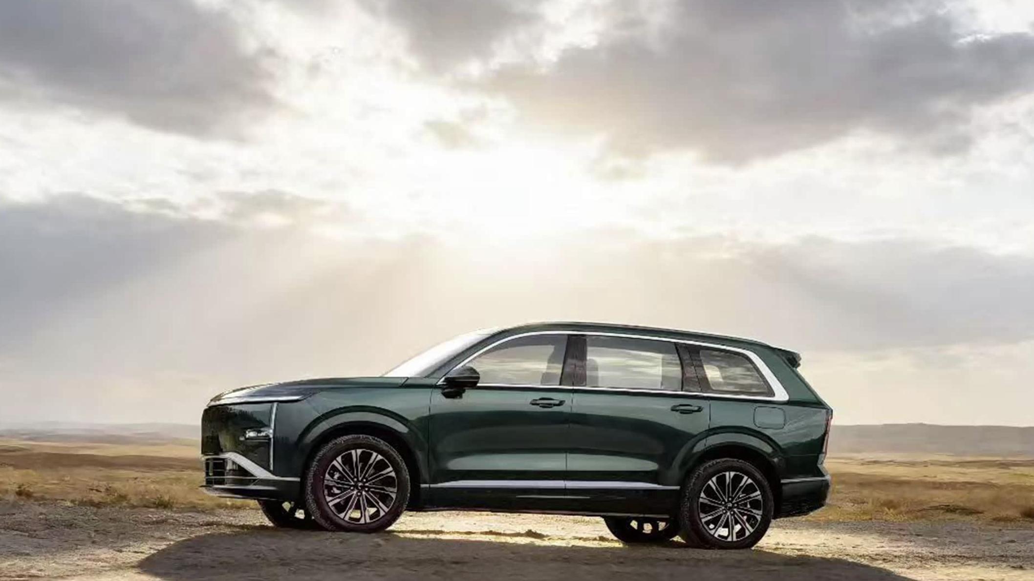 五菱高颜值SUV，“凌空美学”理念，5座/6座布局，纯电续航280km‍