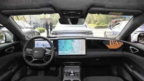 比亚迪海豹EV智驾版正式上市，售价17.58万元起，智能驾驶功能全面升级