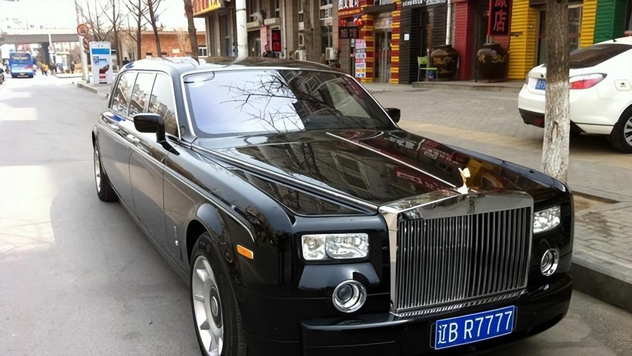 大连傅老板，曾斥资1888万购劳斯莱斯，遭拍卖后，现车牌挂于奔驰车上