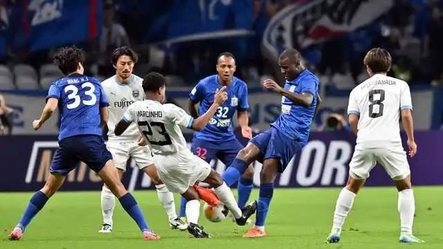 信念的回响：四个足球故事，一种永不放弃的力量