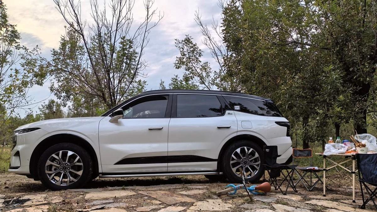 一辆车，一家人，一次户外烧烤，最幸福的记录