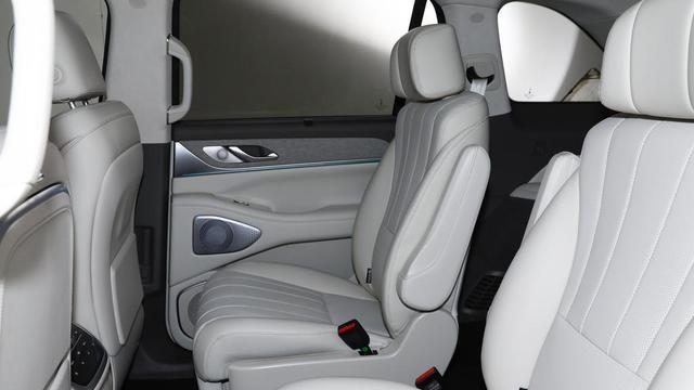 全新2025款魏牌蓝山发布全新智驾版，内饰换新智能升级