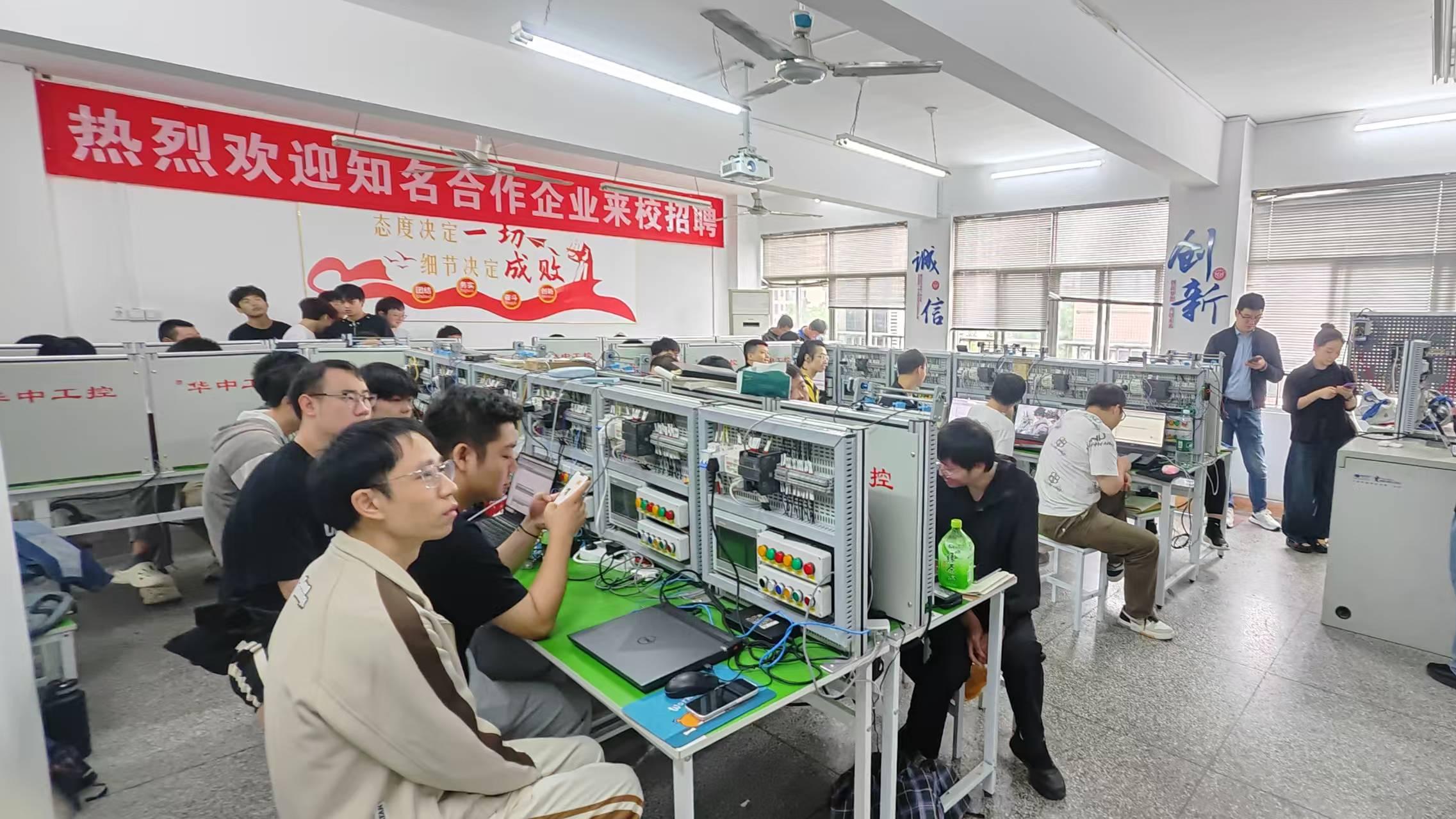 就业保障：武汉前五名工业机器人培训机构服务评比