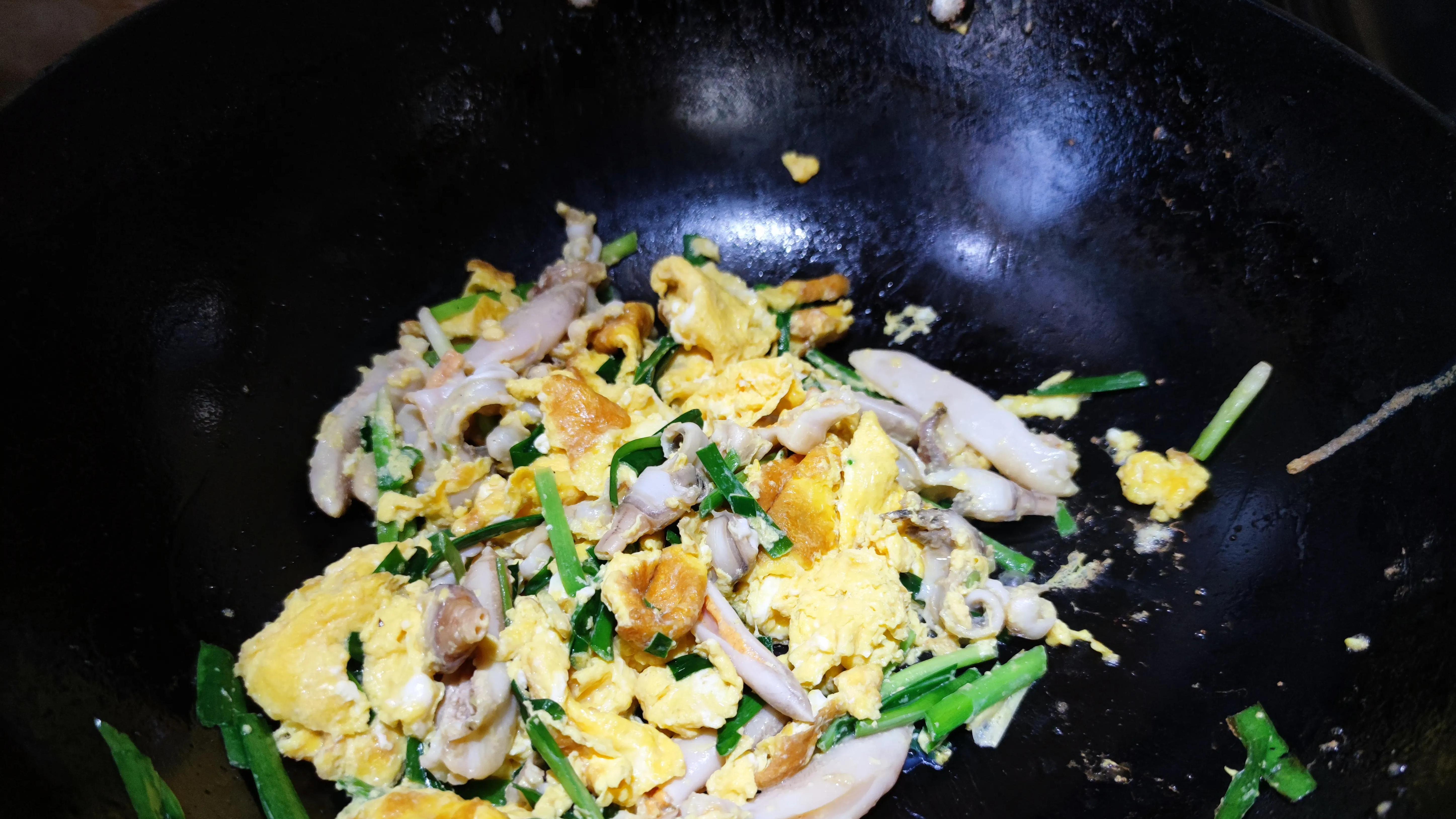 挑海鲜，少选皮皮虾和鲍鱼，看这4种正当季