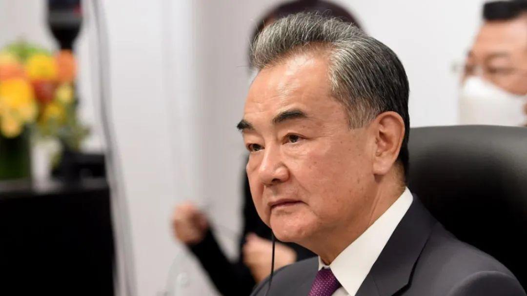 德黑兰宣布停火，不到24小时，王毅外长说了两句话，意味深长