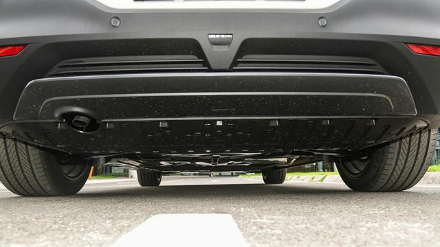 银河E5压力山大！这车1234km续航+2880mm轴距，关键才10万出头