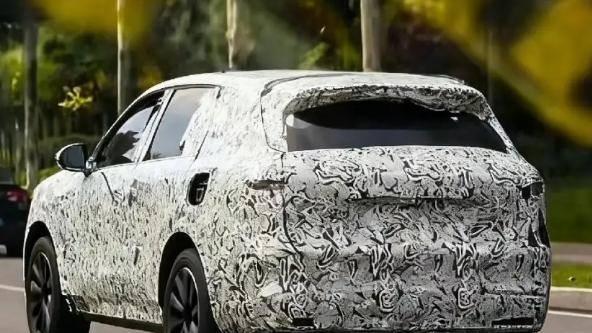 鸿蒙智行2026新车规划曝光：首款MPV春季上市，还有问界M6！