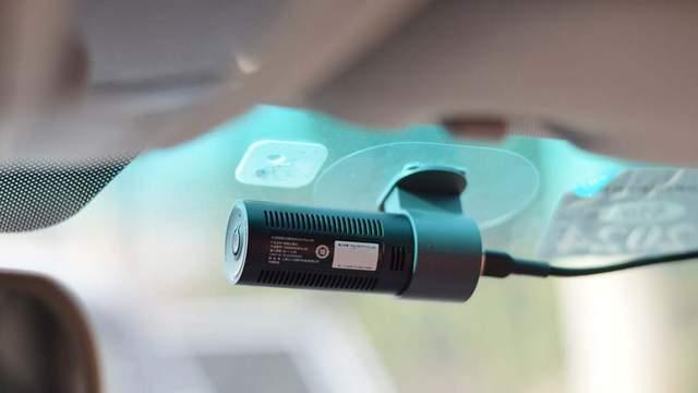 告别夜间行车模糊记录！测M310Pro 4K，超高清、无电池设计更安心