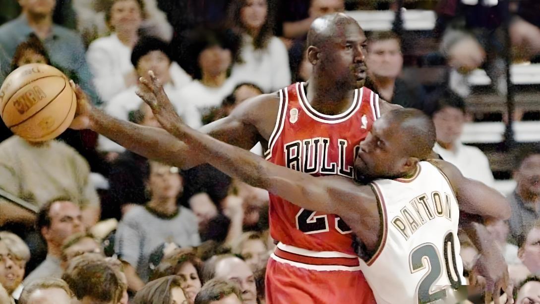 NBA历史上的“乔丹终结者”，最后一位让乔丹“没脾气”！