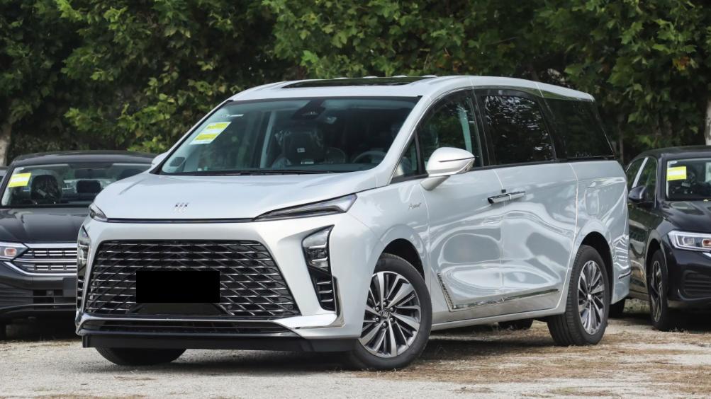 推荐尊享版车型，全系标配48V轻混系统，26款别克GL8购车指南来了