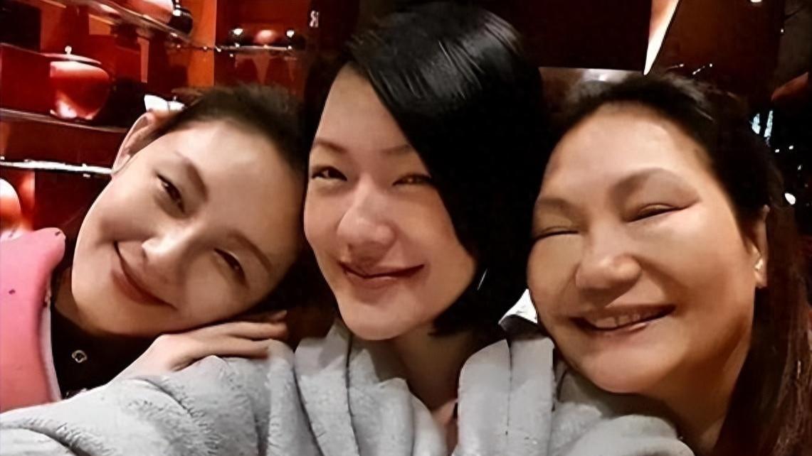 反击战！张兰飞日本，疑似调查大S死因，向S妈反击