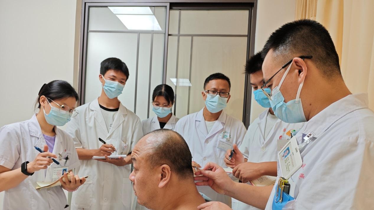 跟诊粟龙老师手记|跟诊一日，胜读十年书