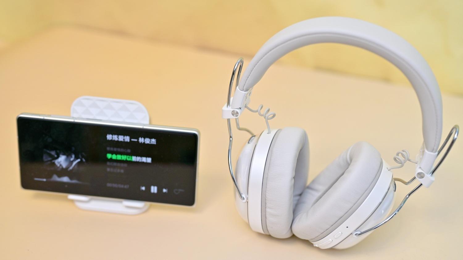 高颜值与好音质并存，厚积薄发的瓷音未来Mars Max头戴式耳机