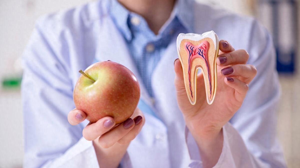 儿童口腔健康，不只是蛀牙那么简单，这些习惯正悄悄毁掉孩子的牙